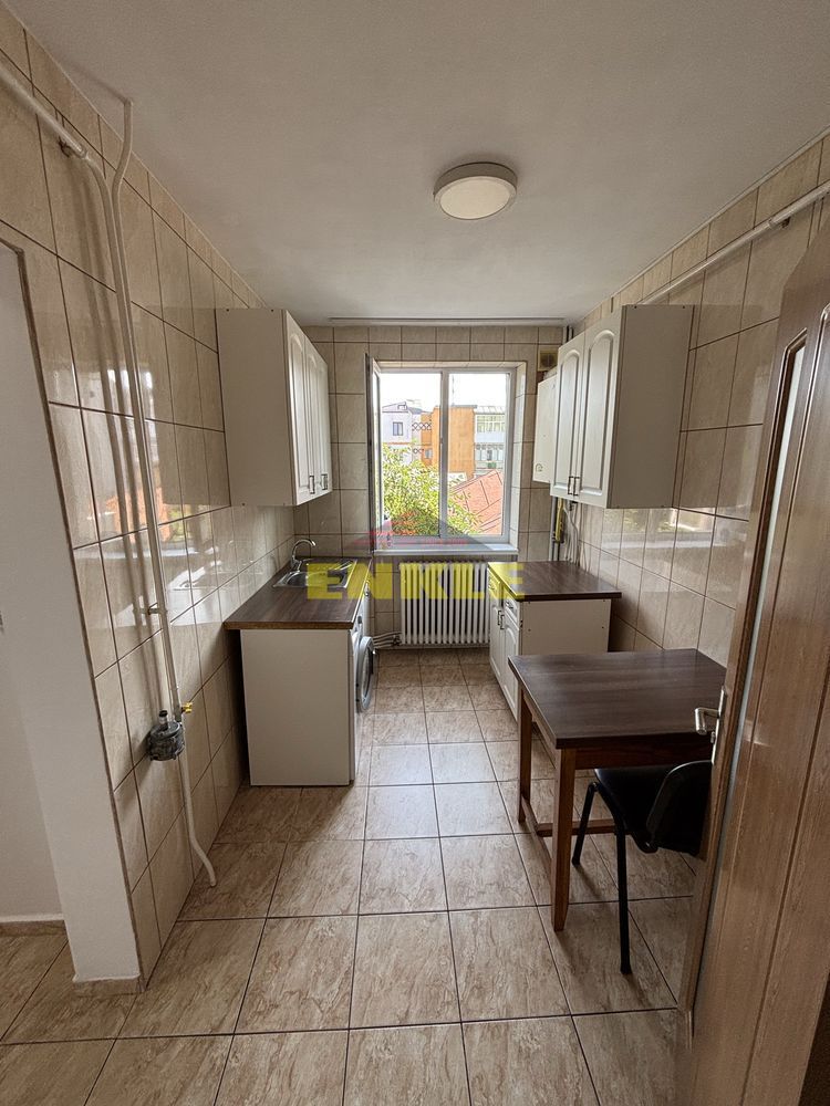 De închiriat apartament cu 2 camere, strada Octav Onicescu - Poză 4