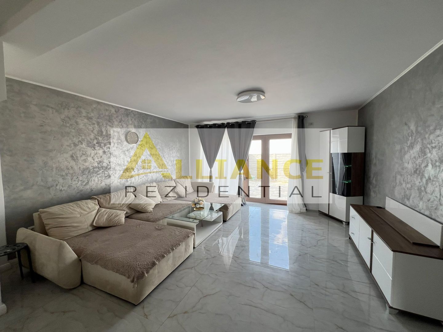 Duplex mobilat si utilat  - 3 camere -2 bai - Poză 1