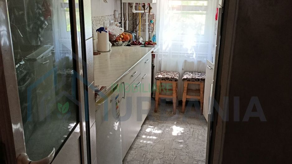 Apartament 2 camere semidecomandat, mobilat și utilat, Mircea cel Bătrân, etaj 1, orientare vestică - Poză 4