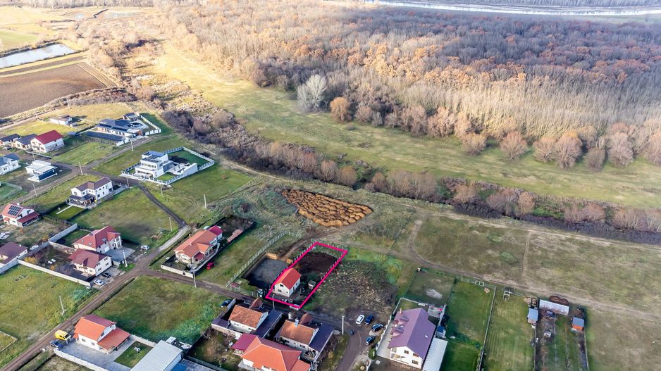 PROPRIETATE VÂNDUTĂ! Casă cochetă lângă pădure, în Zădăreni. - Poză 3