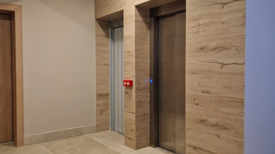 Apartament de lux cu terasa, complet utilat - Poză 11