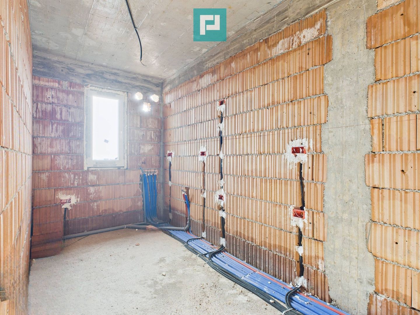 Penthouse cu terasă generoasă, în centrul Chișodei - Poză 9