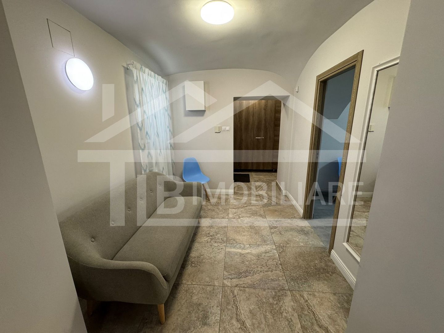 Apartament cu 2 camere, 45mp, Zona Central - Poză 5