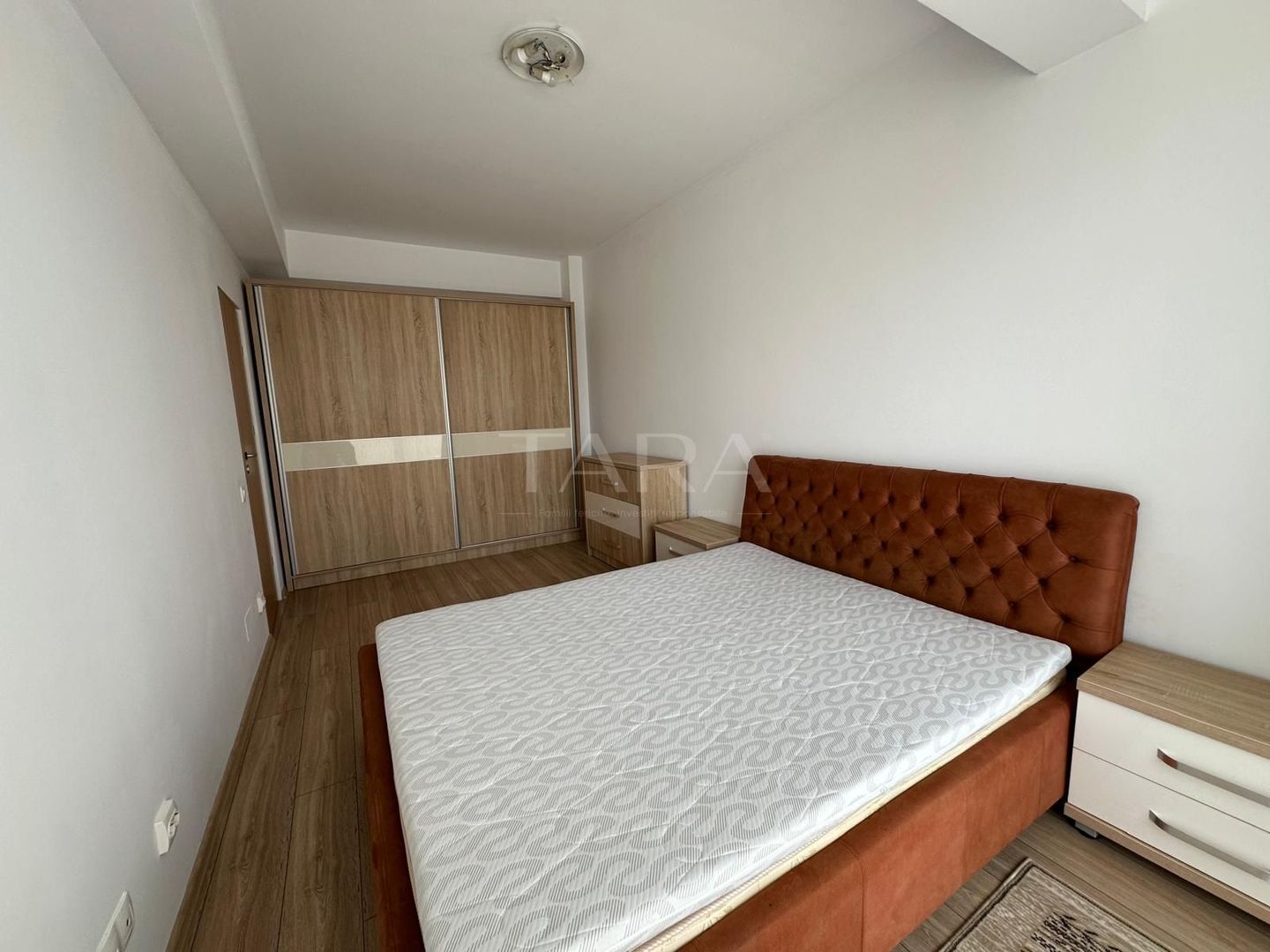 Apartament cu 2 camere de închiriat în zona Centrala - Poză 3