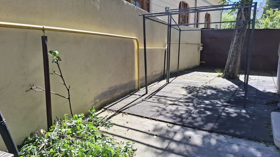 URGENT!,  PARCARE DEDICATA,CURTE EXCLUSIVA, MANSARDA BONUS, NEGOCIABIL - Poză 2