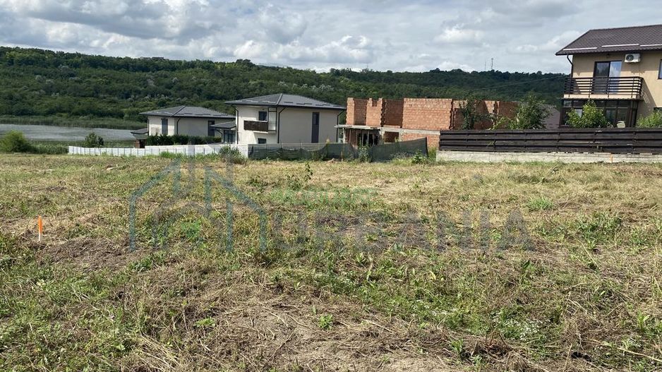 Teren de vânzare în Valea Adâncă, strada Văii – 540 mp, aproape de lacul Ezăreni - Poză 1