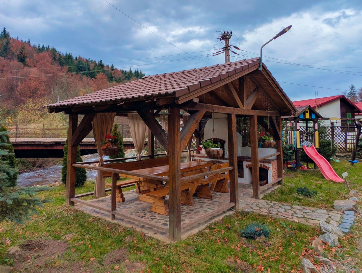 Cabana / Casa de vacanta pe Transfagarasan - Sibiu - Poză 3