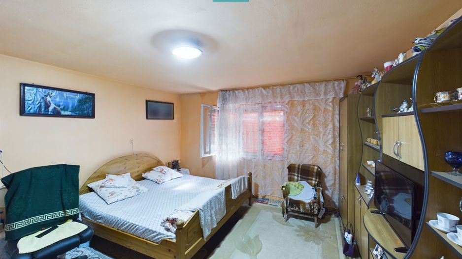 Casă cu 2 camere și 456 mp teren în Ghioroc - Poză 22