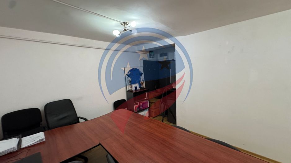 Spatiu birouri- apartament cu 2 camere Central - Poză 2