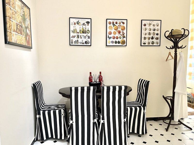 Tur virtual-2 camere, elegant arhitectural,  vedere in Piața Victoriei - Poză 10