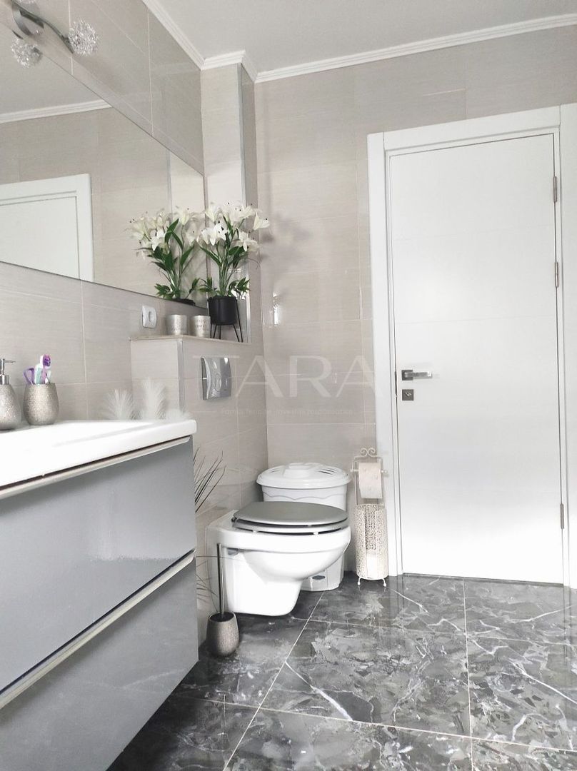 Apartament cu 2 camere, balcon de 9 mp și parcare, zona Florilor. - Poză 7