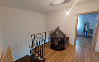 Casa 4 camere, curte 250mp - str. Granitului - Poză 14