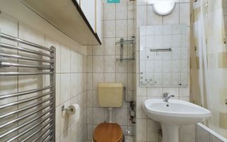 Apartament cu 3 camere, etaj intermediar - Poză 12