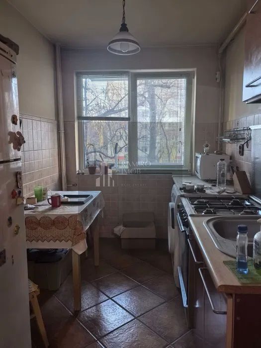 Apartament 2 camere etaj 1/9 Bd Alexandru Obregia Sector 4 - Poză 5