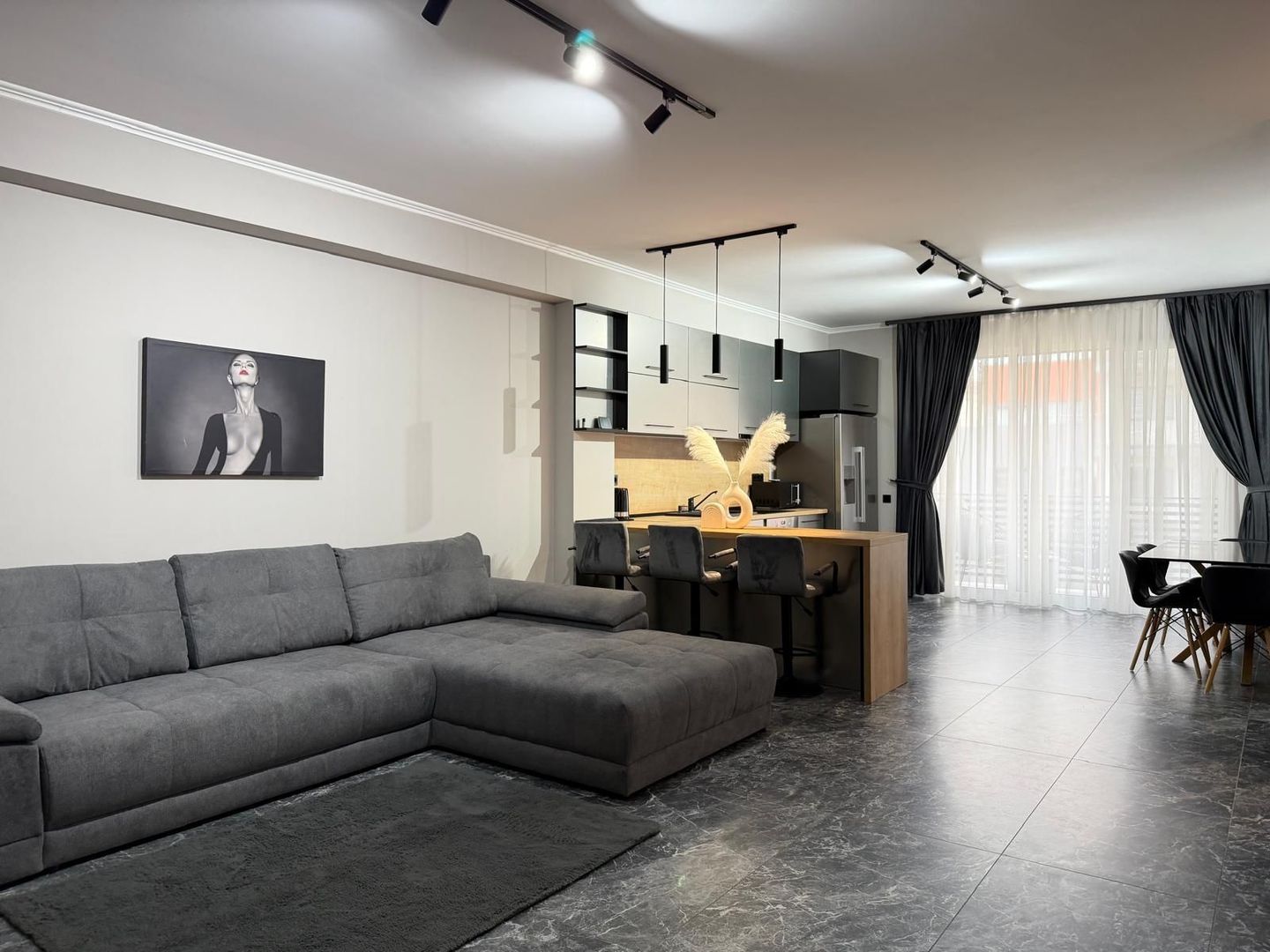 Apartmanet premium cu 3 camere de inchiriat in Nufarul - Poză 1