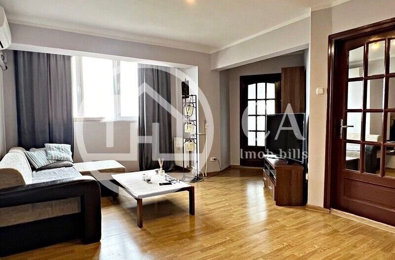 Apartament tip Penthouse de vanzare cu 3 camere in zona Dacia, Oradea - Poză 1