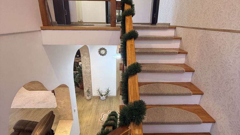 Vila de vânzare 160 mp - complet mobilată și utilata  - Câmpina ! - Poză 21