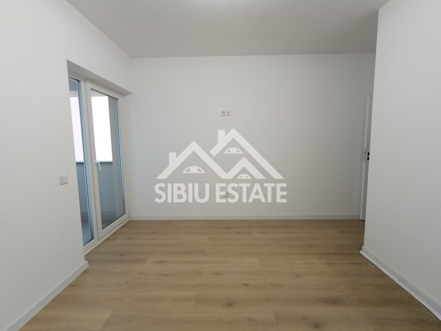 Apartament 3 camere, finisat, partial mobilat- Calea Surii Mici Sibiu - Poză 3