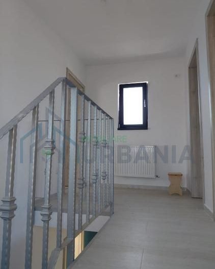 Casă de vânzare în Aroneanu, comuna Aroneanu, jud. Iași - 4 camere, 105 mp utili - Poză 8