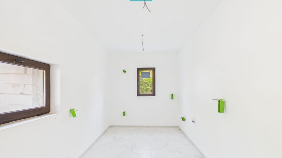 Casă renovată cu 3 camere în Battonya - Poză 5