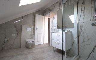 Curte, 4 apartamente, 8 camere, perfectă pt activități educaționale-Dumbravita - Poză 23