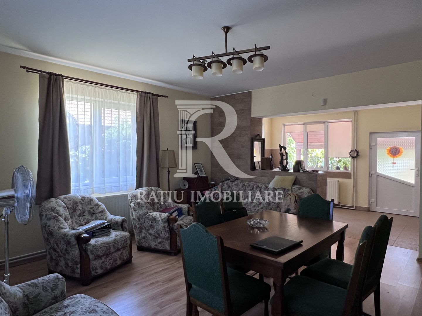 Casă cu 4 camere de vânzare | Parcelă de 700 mp | Sântandrei | Bihor - Poză 3