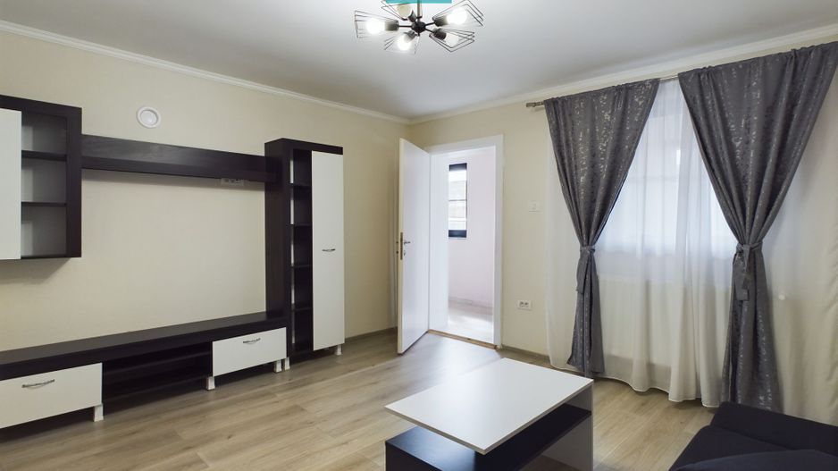 Casă cu 3 camere în Aradul Nou - Poză 1