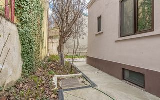 Piata Muncii, casa 87 mp totali, 179 mp curte libera, ideala birouri - Poză 9