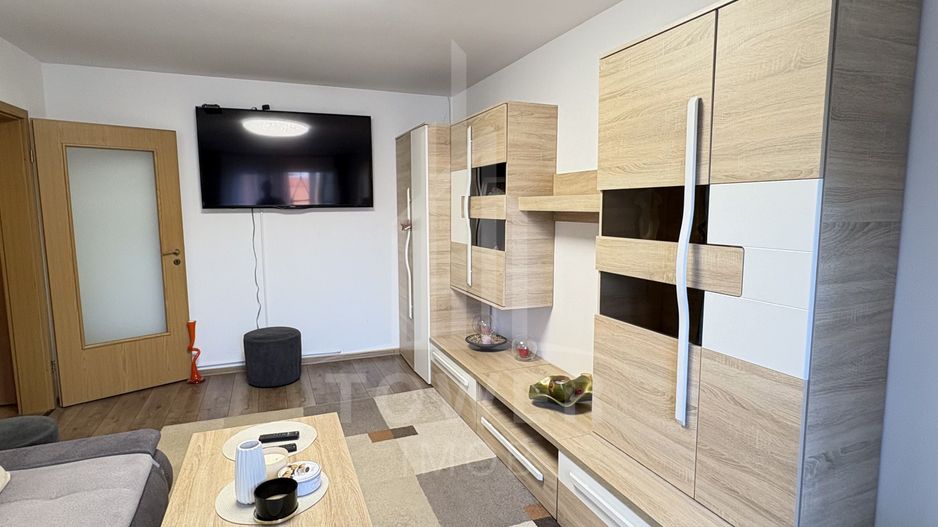 Apartament spațios 4 camere – mobilat și utilat – Vasile Aron, str. Negoveanu - Poză 1