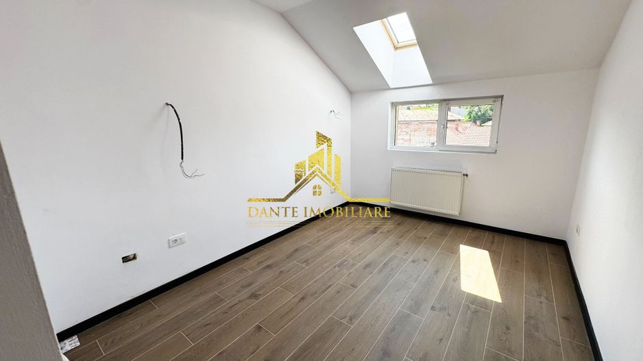 2 camere, decomandat, bloc nou, balcon, parcare, Centru, Comision 0 ! - Poză 5