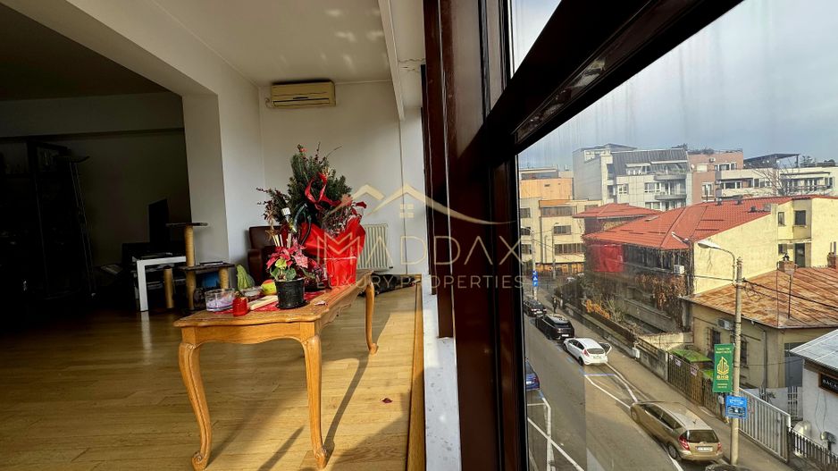 Apartament Elegant de Vânzare – 5 Camere/ 3 Băi, *Arcul de Triumf* - Poză 8