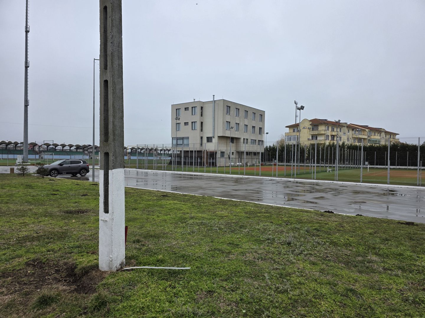 TEREN ÎNTRE CASE – Teren intravilan 801 mp | Central Cumpăna | Stradă asfalta - Poză 1