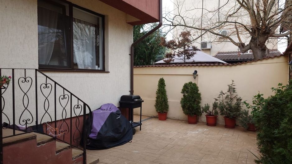 Vanzare apartament 3 camere 61m2 si curte 58m2 Bucurestii Noi - Poză 1