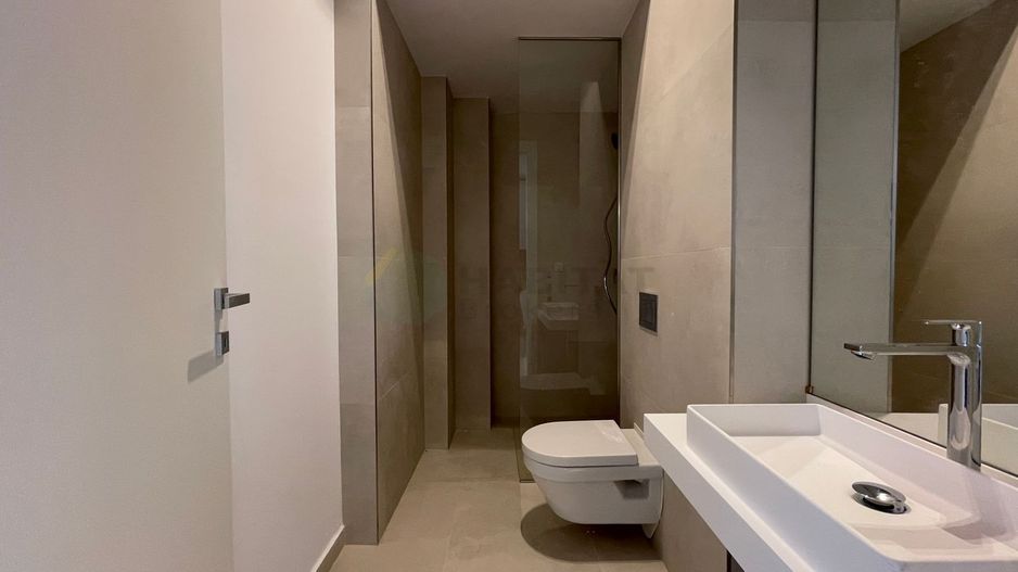 Vila urbana cu gradina langa parc in Tunari - Poză 13