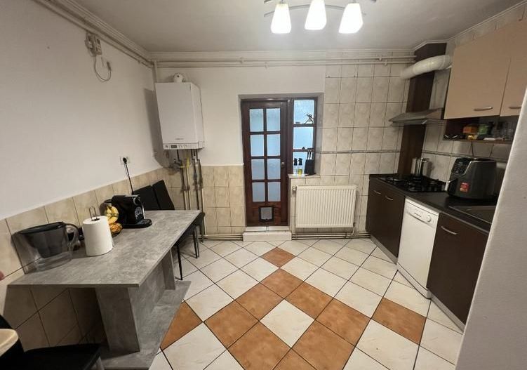Apartament 3 camere parter decomandat, 67,7 mp, mobilat metrou - Poză 9