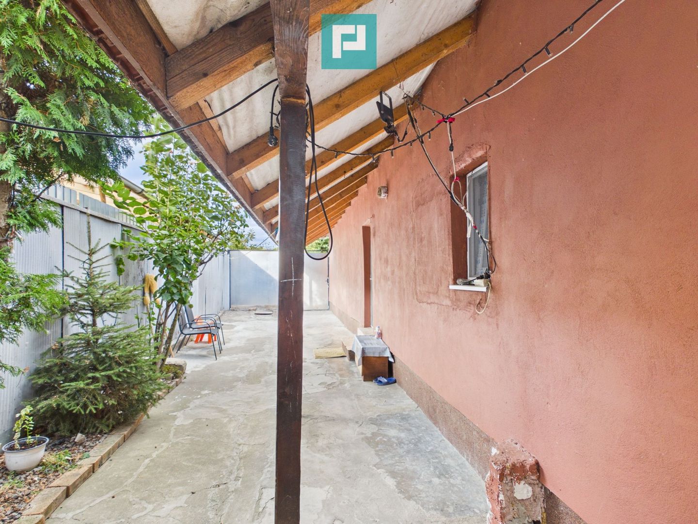 Casă cu 2 corpuri, teren 398 mp, Oradea - Poză 5