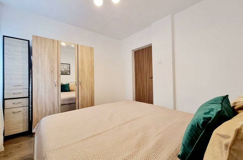 3 Cam Renovat Victoriei Iancu de Hunedoara Metrou Stradal Vedere Spate Lateral - Poză 13