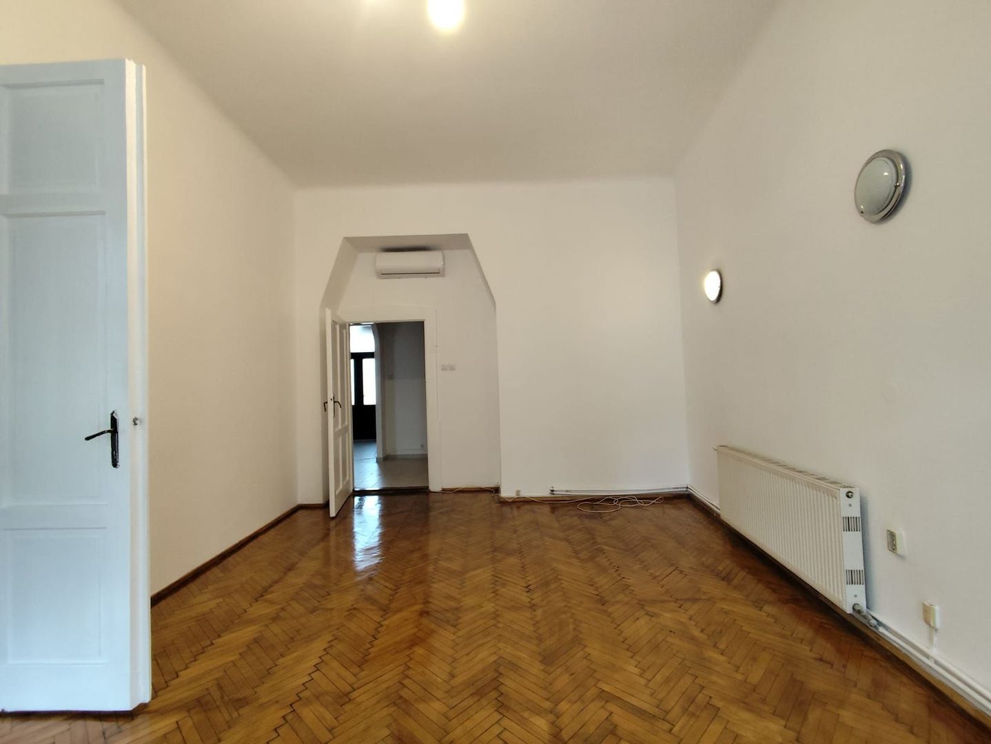 Birou 103 mp, 4 camere, ultracentral, str.I.Vulcan, Oradea, INCHIRIERE - Poză 7