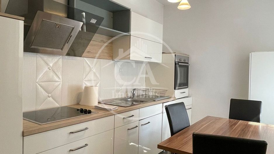 Apartament de vanzare cu 3 camere in zona Central, Oradea - Poză 10