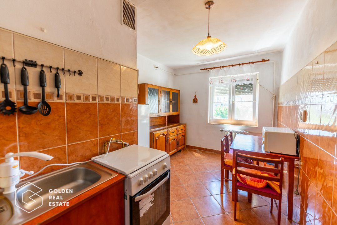 Apartament  2 camere,  semidecomandat, zona Lebada- Vlaicu, comision 0% - Poză 1