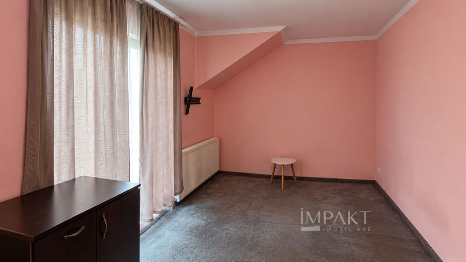 Casă tip duplex cu 5 camere, 2 băi, terasă și 4 locuri de parcare - Poză 10
