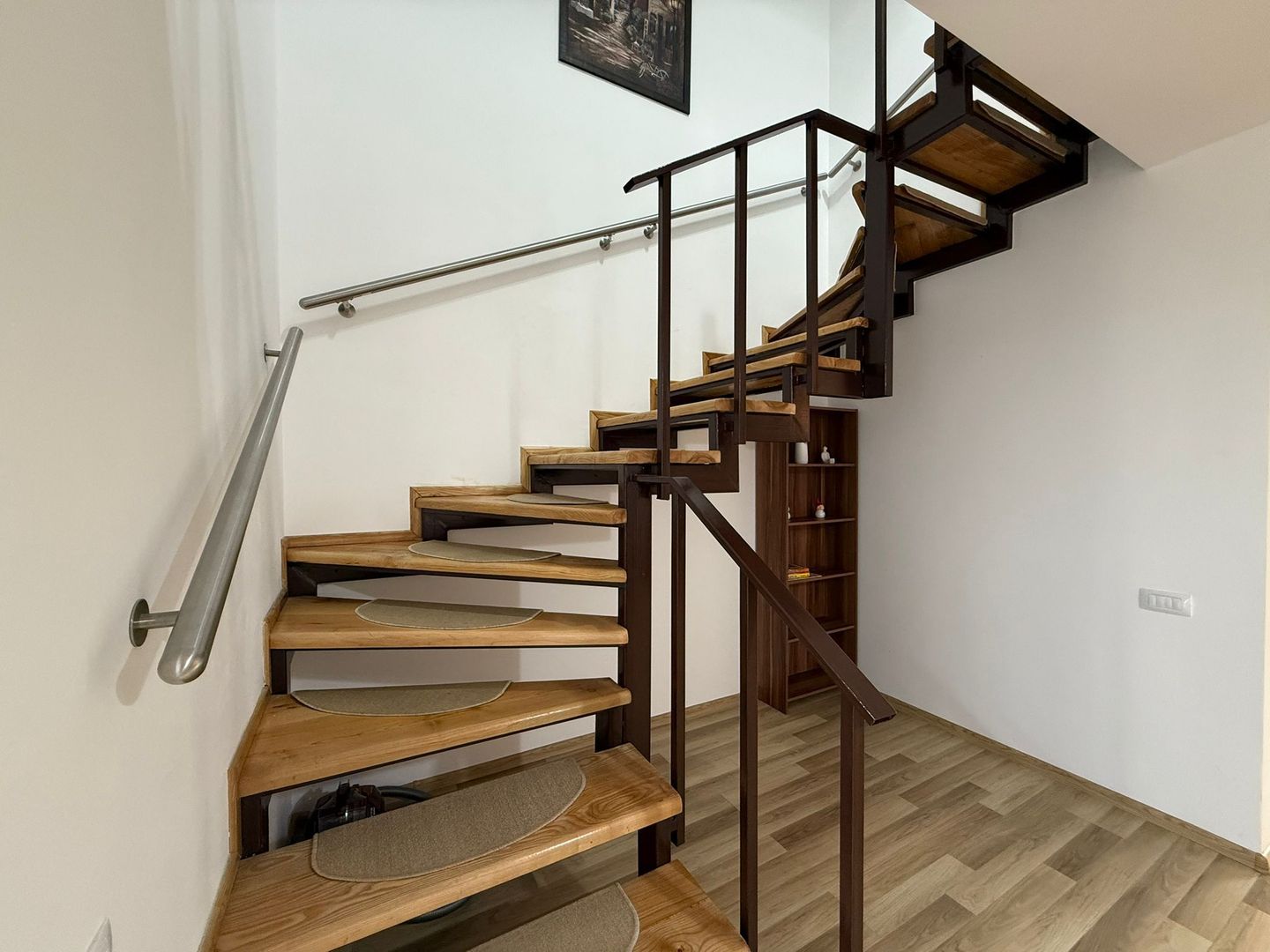 Casa de inchiriat 3 camere | BUCIUM | langa padure - Poză 7