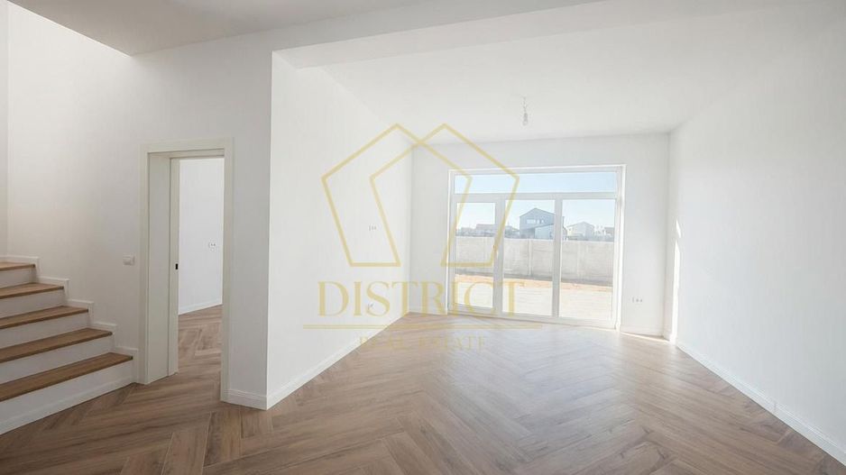 Duplex superb cu 5 camere despărțit prin camera tehnica I Mosnita Noua - Poză 1