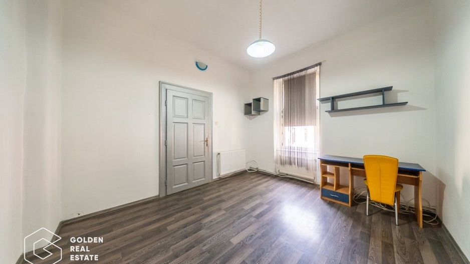 Rar pe piata! 2 apartamente singure in curte, fatada renovata, zona Teatru - Poză 12