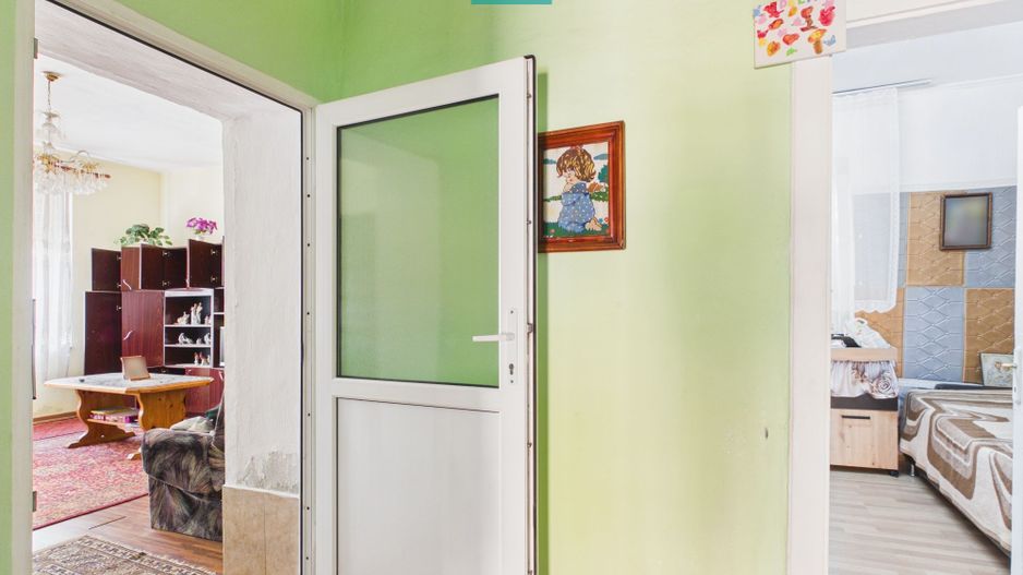 Casă 130 mp și teren de 864 mp - Cărpiniș - Poză 7