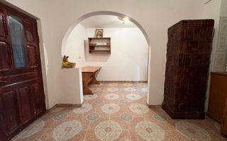 Casa + Spațiu comercial de vânzare în Onesti - Poză 10