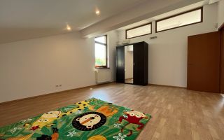 Vila spatioasa 6 dormitoare | gradina | Garaj - Poză 30