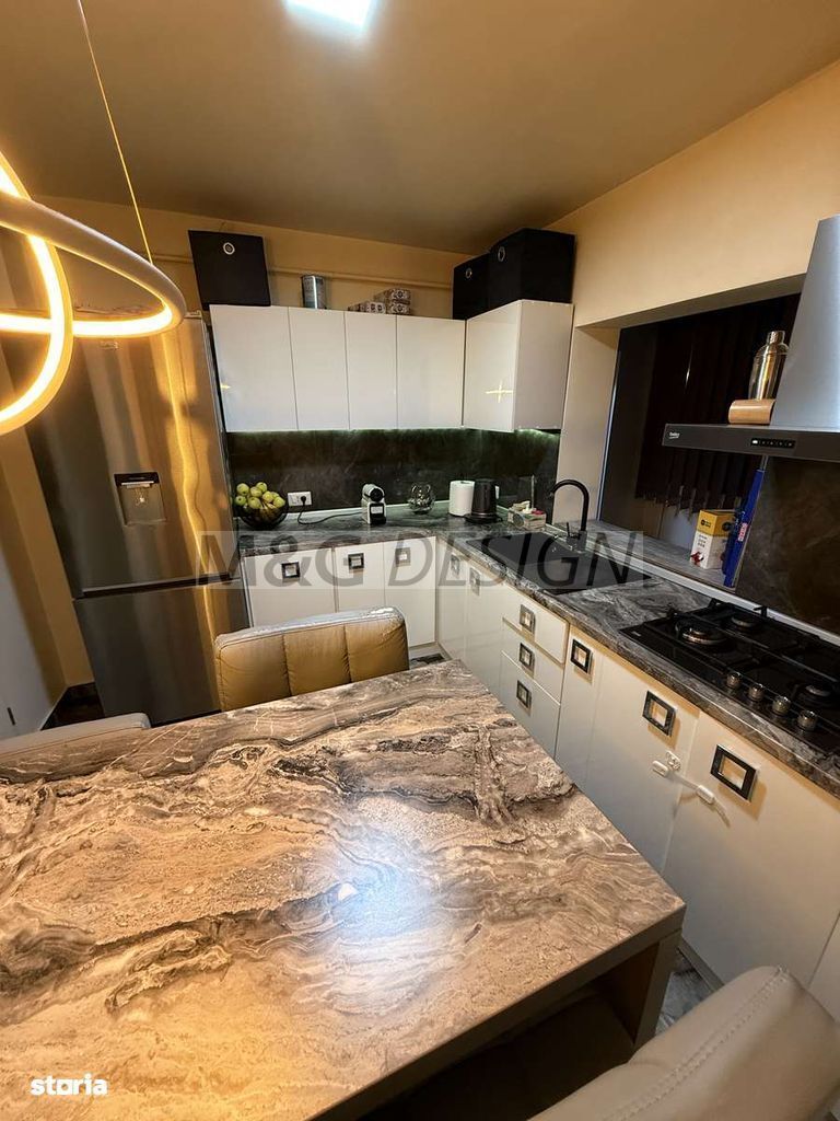 Etaj 2 , 3 camere decomandat Soarelui - Poză 4