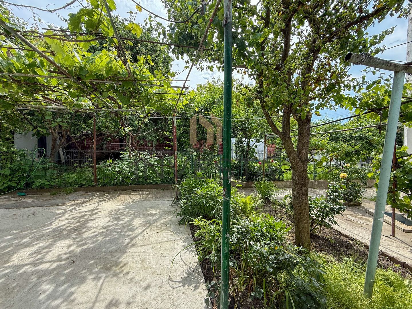 Casa semifinisata de vanzare pe strada Brasov! - Poză 10