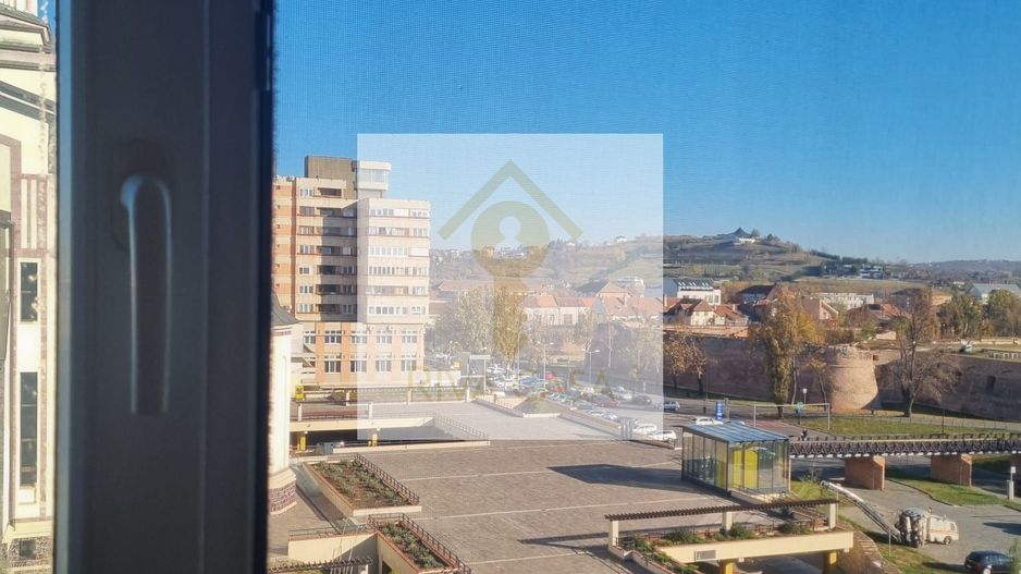 Apartament spațios cu 4 camere, 100 mp utili, triplă orientare. - Poză 5